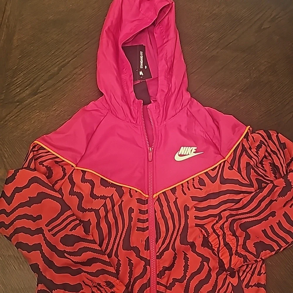 Nike Jacket - Picture 1 of 3